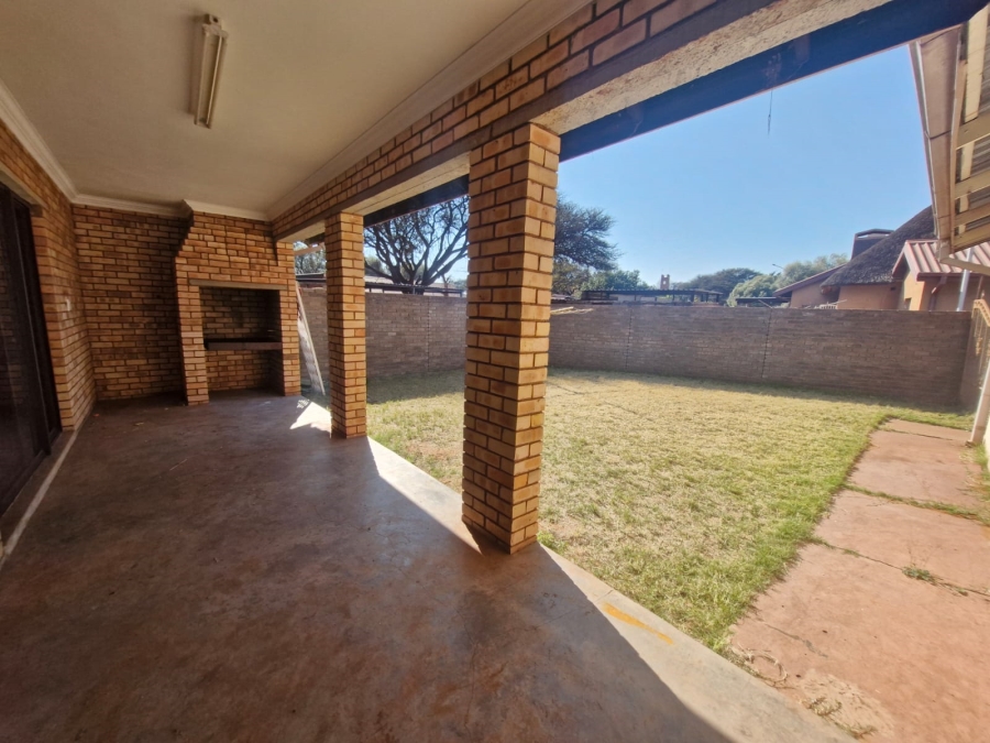 To Let 3 Bedroom Property for Rent in Kathu Northern Cape